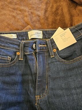 Universal Thread Women’s Everyday Skinny Jeans NWT, Size 6